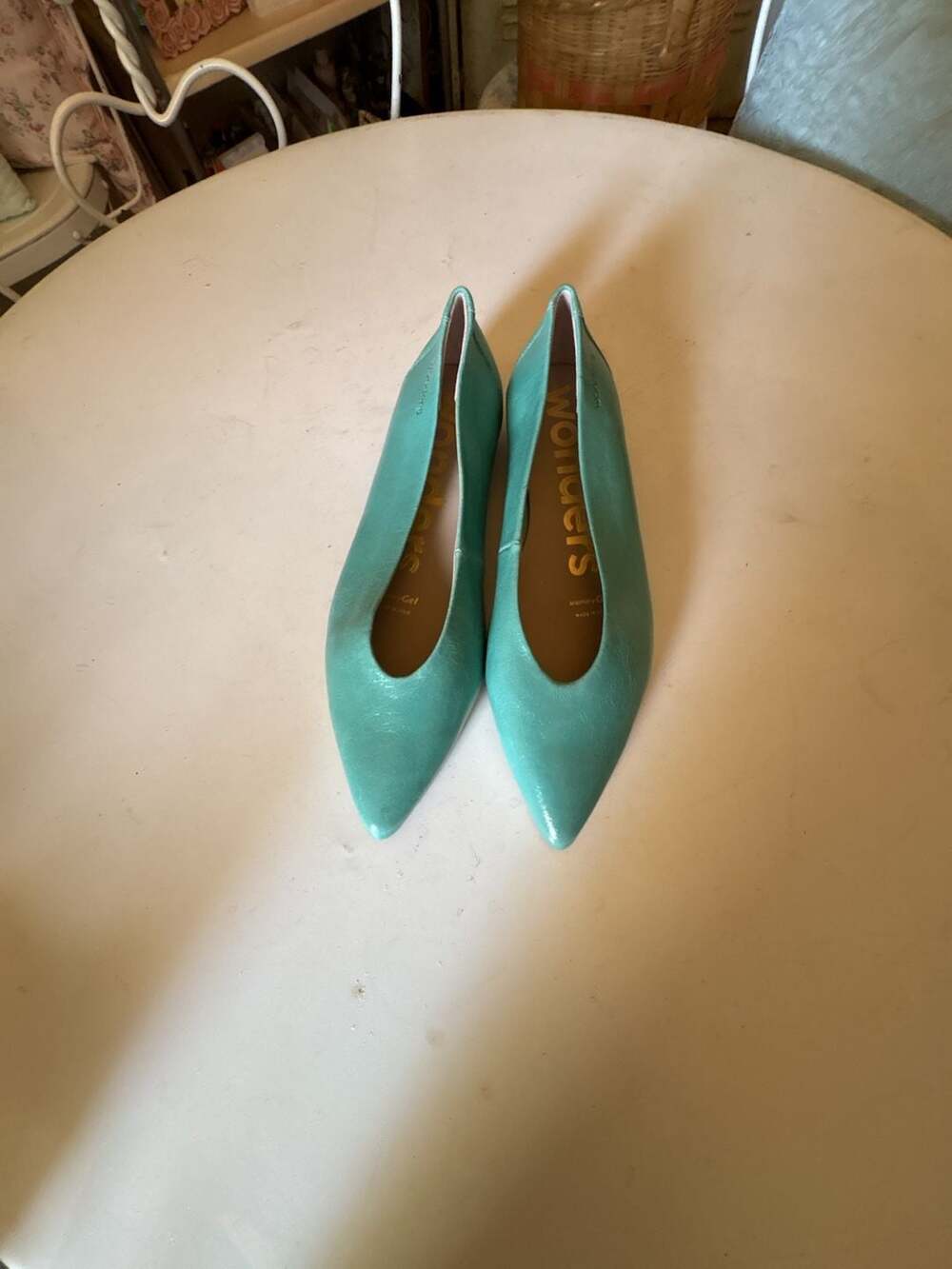 Wonders Pointed Toe Memory Gel Leather Ballet Flats in Sage Green size 6/37